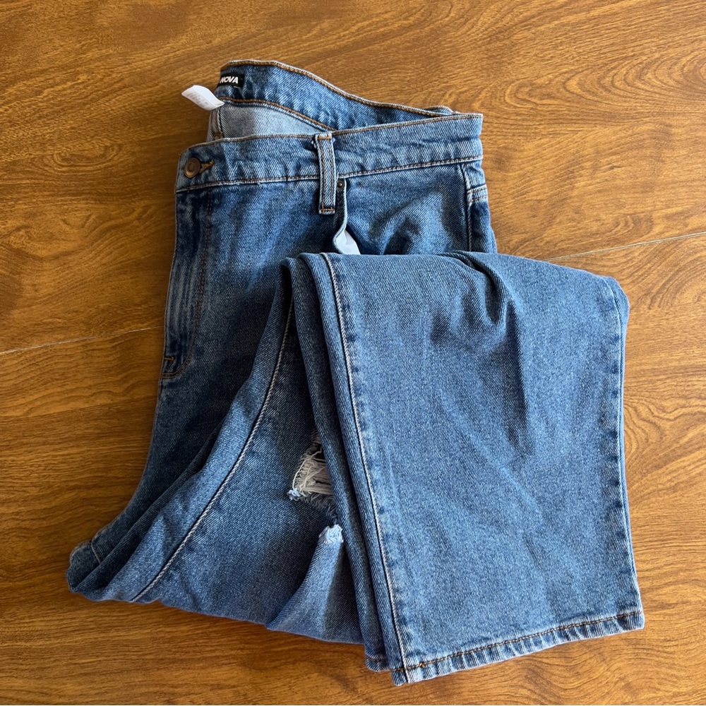 Fashion Nova Women Med Wash Distressed Relaxed Straight denim Jeans Plus size 14